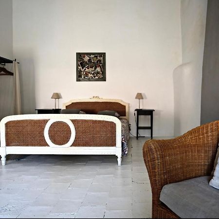 Les Chambres De La Villa Eugenie Lézignan-Corbières Exteriör bild