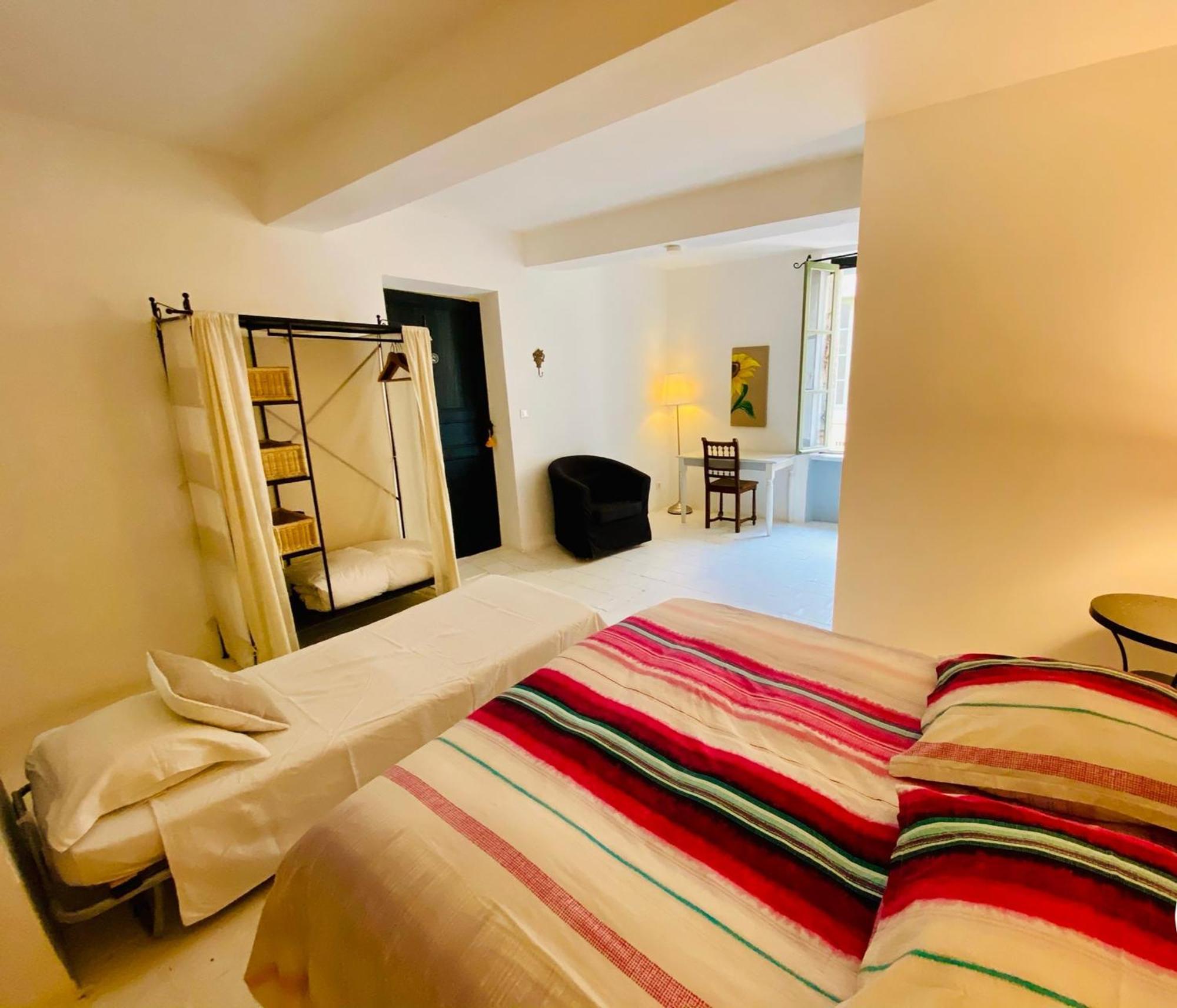 Les Chambres De La Villa Eugenie Lézignan-Corbières Exteriör bild
