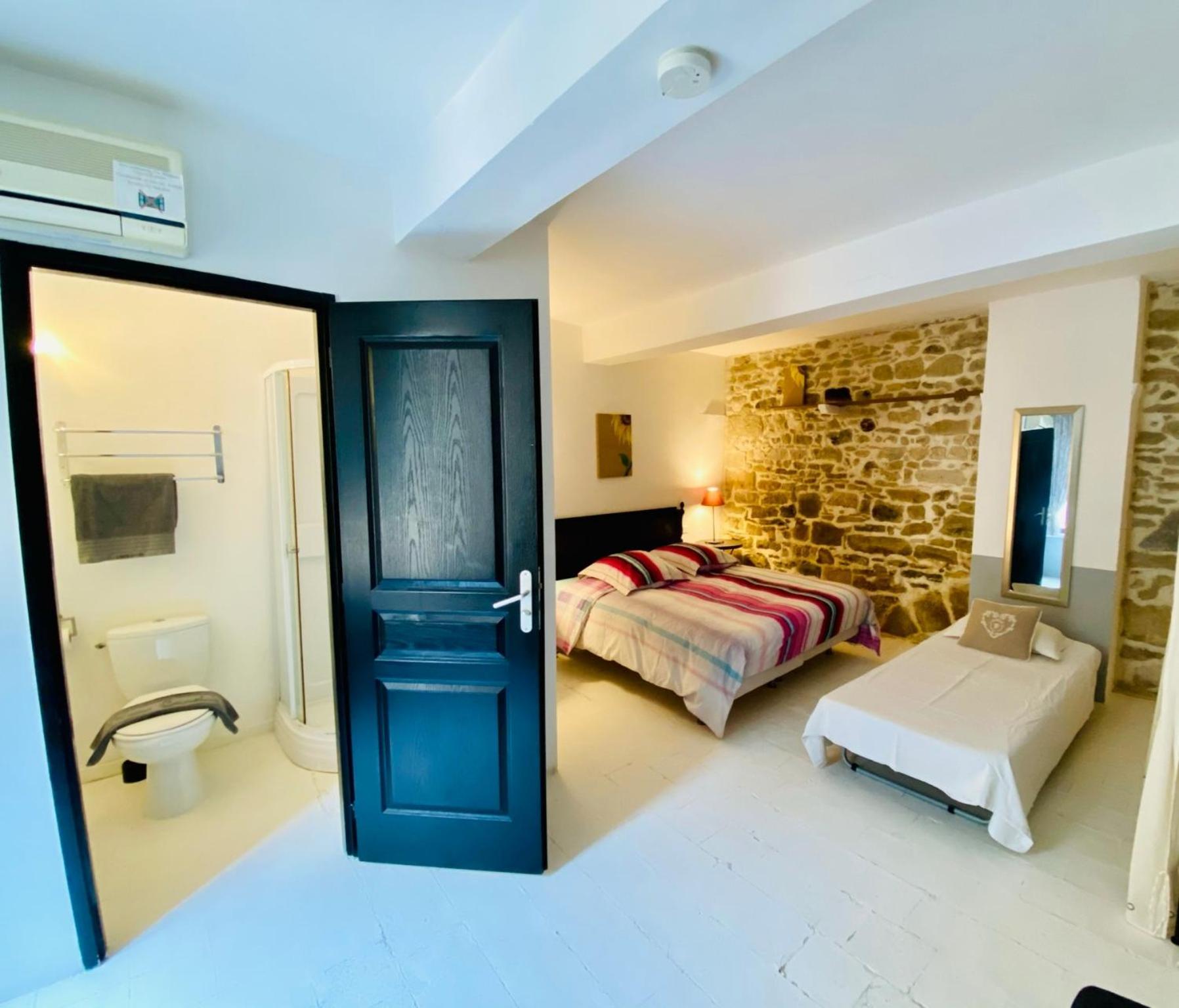 Les Chambres De La Villa Eugenie Lézignan-Corbières Exteriör bild